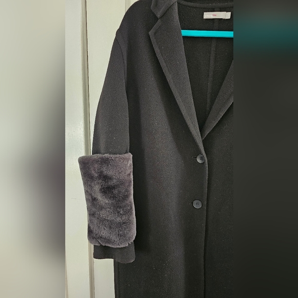 Vince Black Oversized Long Coat with Shearling Banded Sleeves Size Medium - Picture 3 of 11